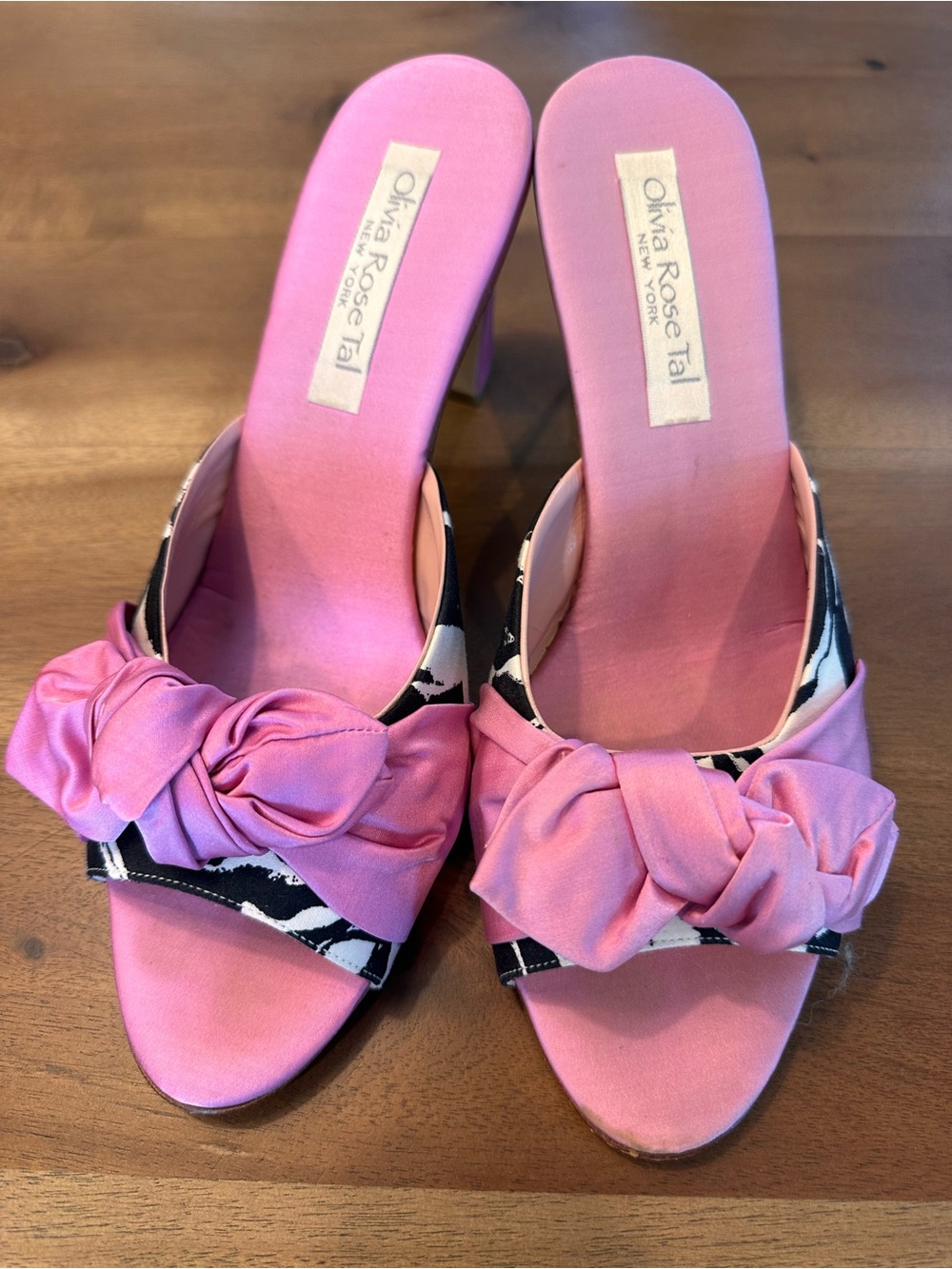 Olivia Rose Tal Pink Knot-Front Slide Mules